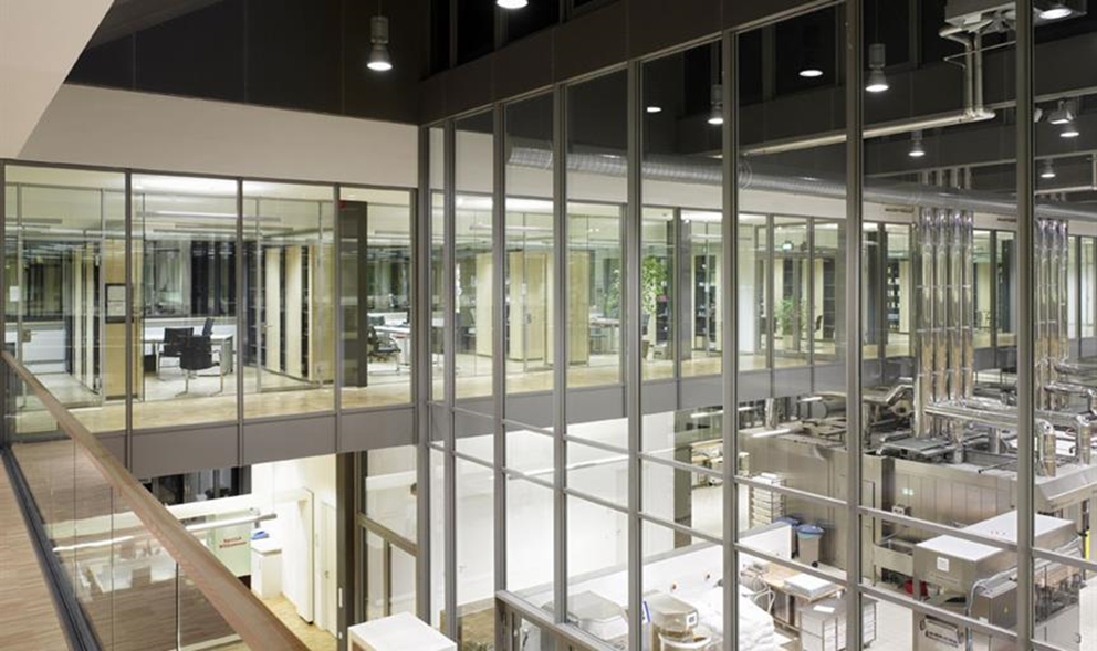 Absturzsichernde Verglasung mit Pilkington-Brandschutz