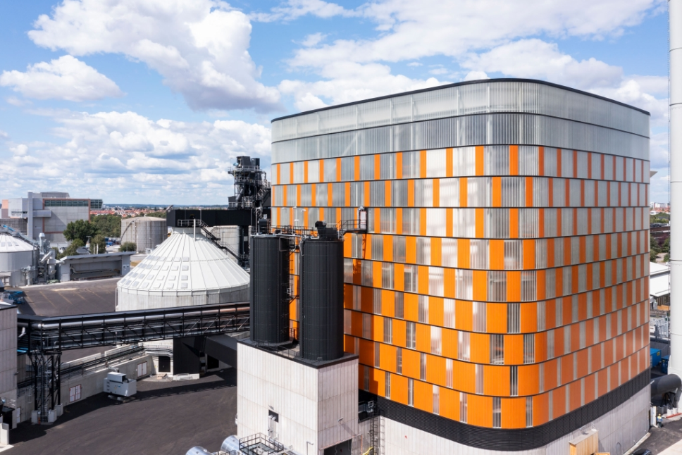 Pilkington Profilit™ helps biopower plant “Seize the Future”