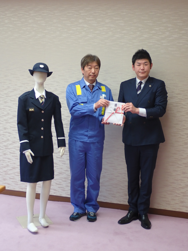 贈呈式の様子