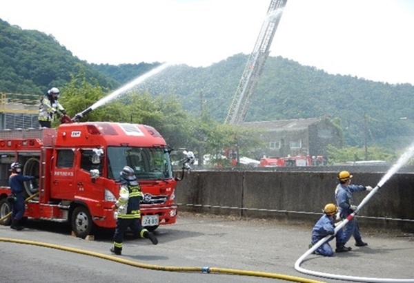 消防署との合同訓練の様子