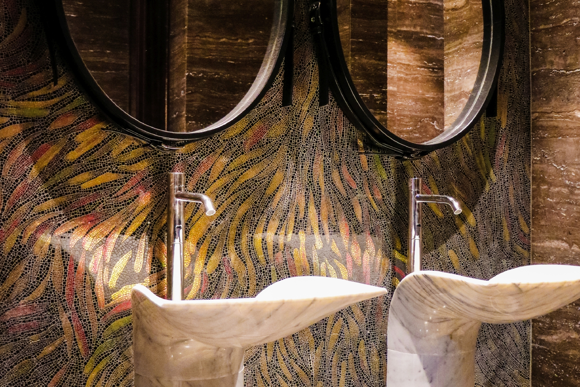 Glass mosaic made of Pilkington Microwhite™ 