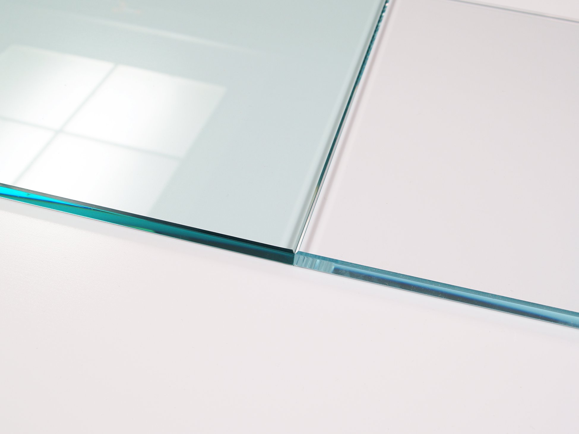 Comparison of Pilkington Optiwhite™ with standard clear float