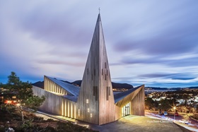 Kościół w Knarvik Gwiazda Północy
