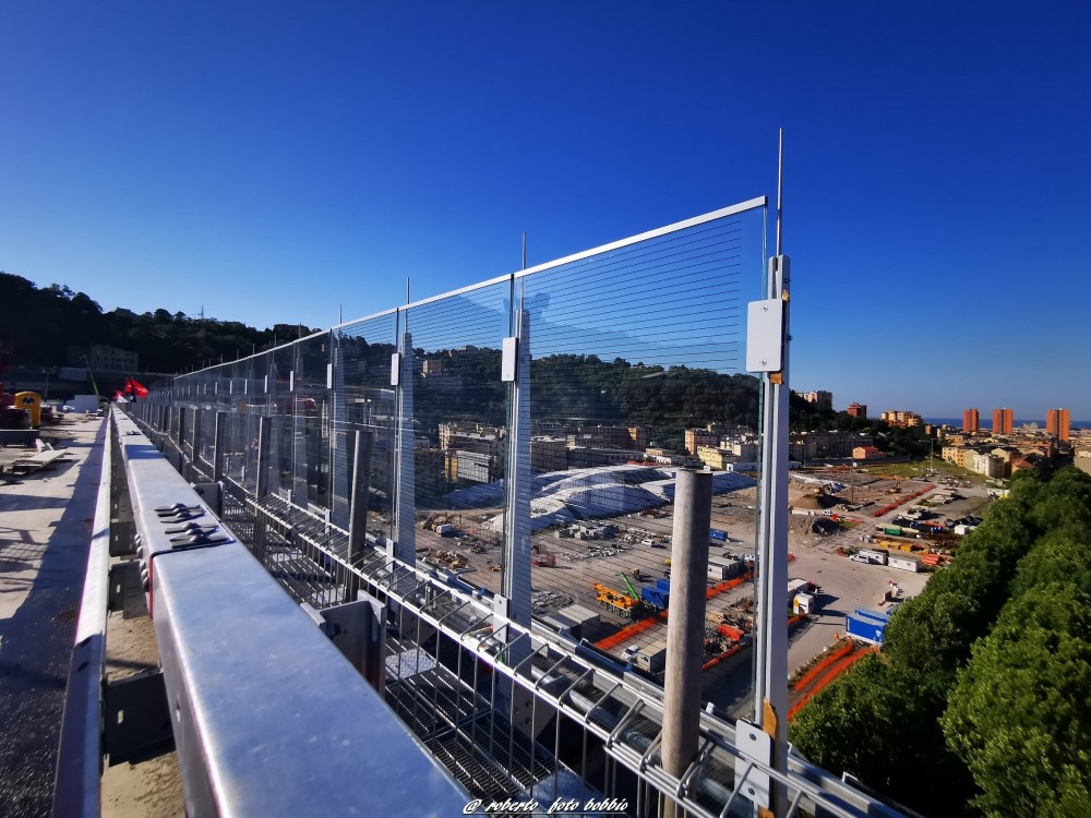 Roadside glass barriers