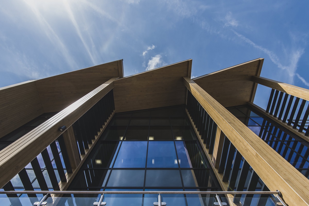 Freeze your bills: how thermal glazing helps buildings retain heat
