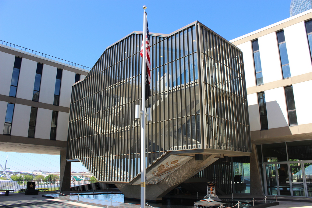 Milwaukee War Memorial featuring Pilkington Spacia