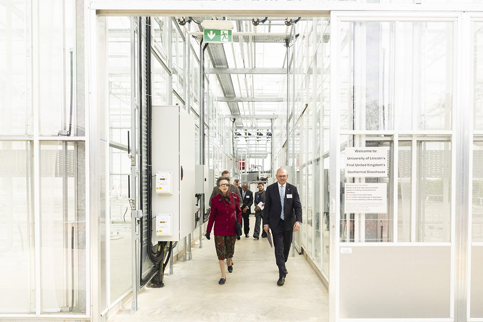 The Princess Royal opens pioneering glasshouse featuring NSG Group technology