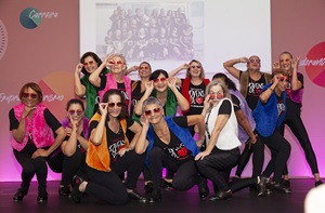 Instituto Jovens de Coração, a tap-dancing group.