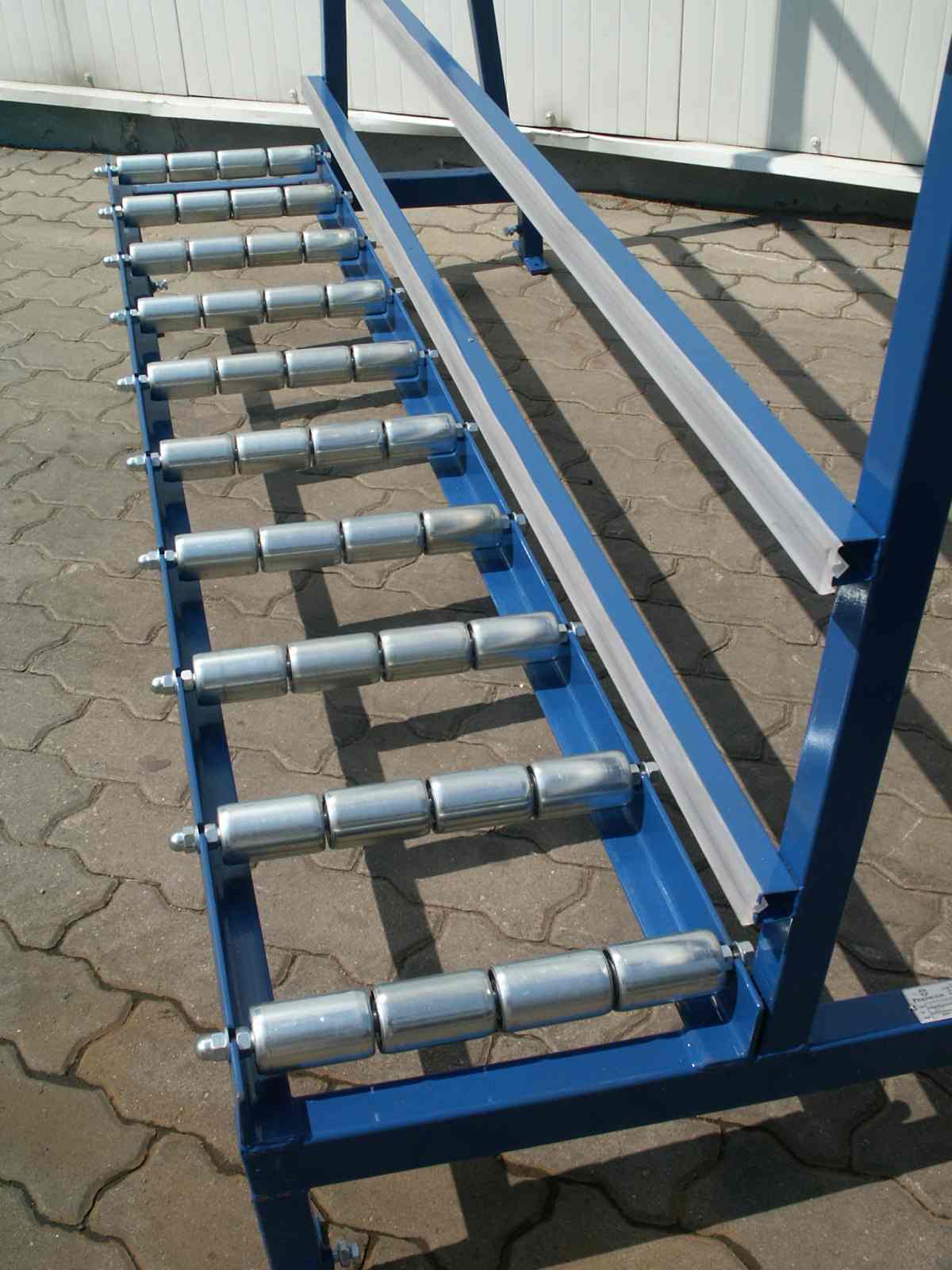 feeder for transport windows